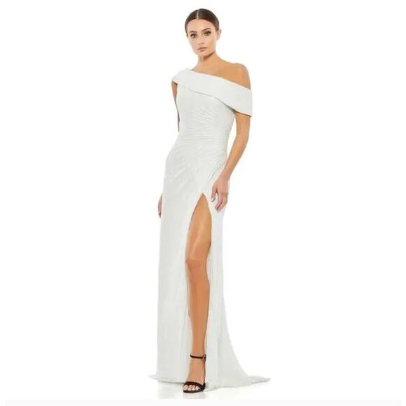 MAC DUGGAL 26550 White Sequin One Shoulder Long Gown Women's Size 10 NWT - Picture 1 of 9